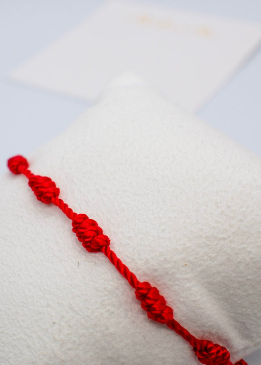 seven knots string bracelet close up