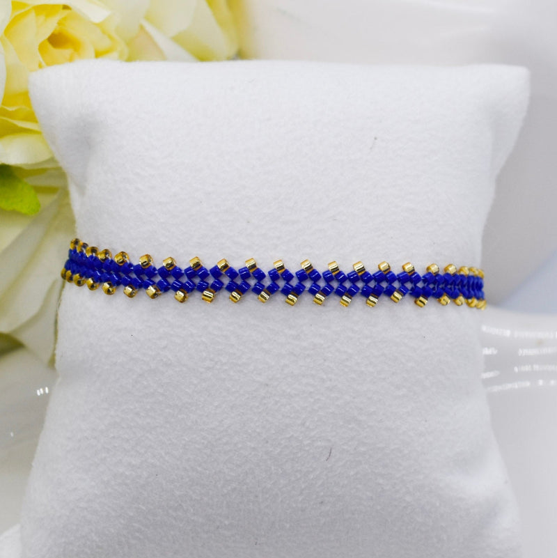 Blue fish beaded bracelet