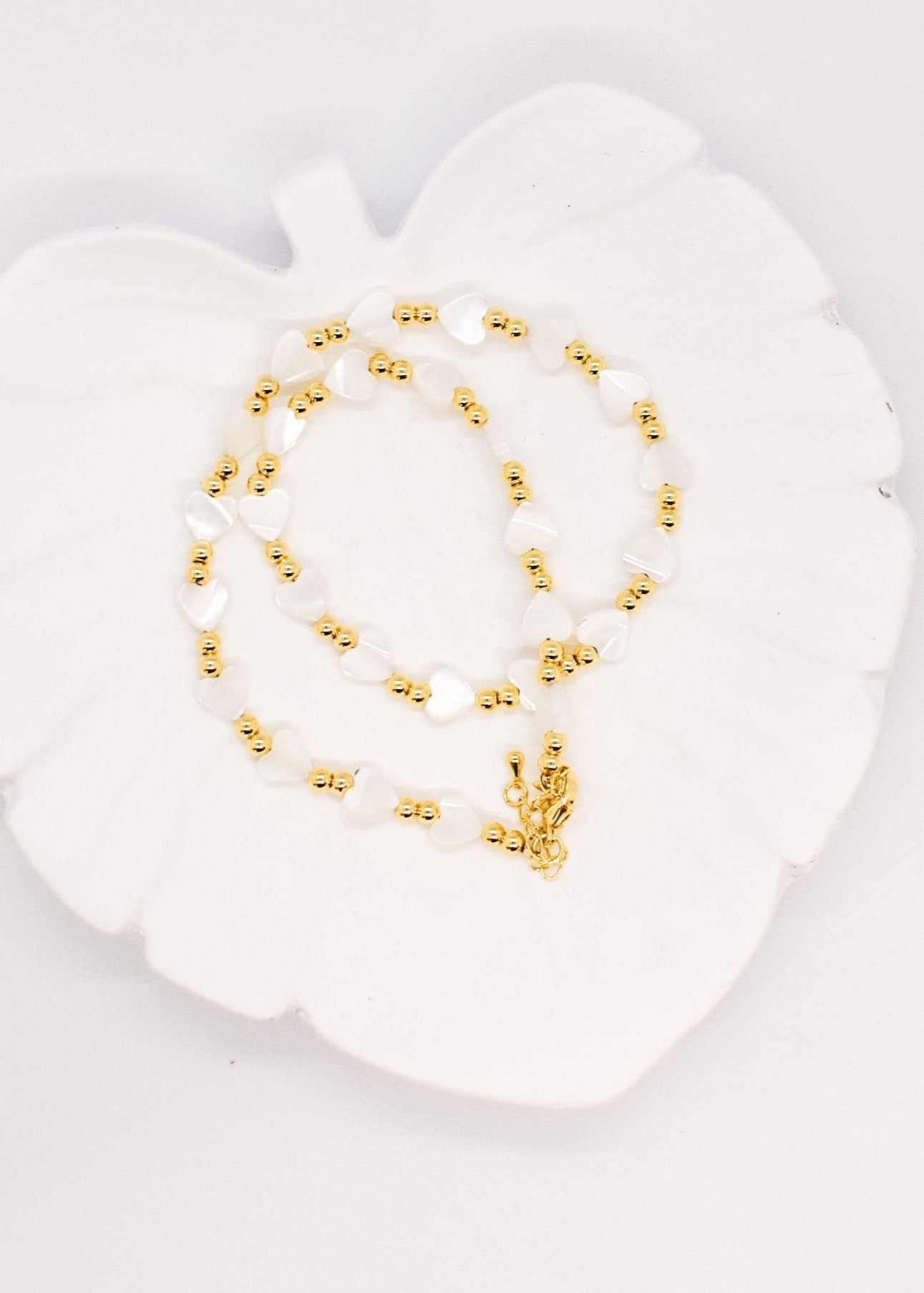 Nacar small heart choker