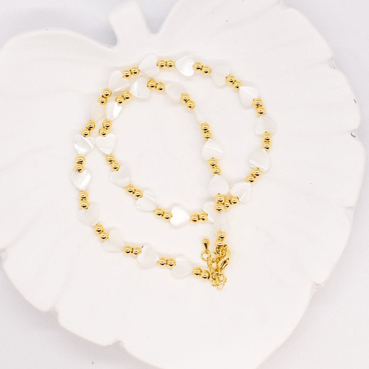 Nacar small heart choker