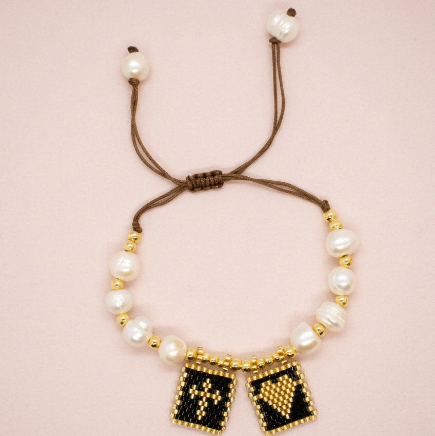 Scapular bracelet