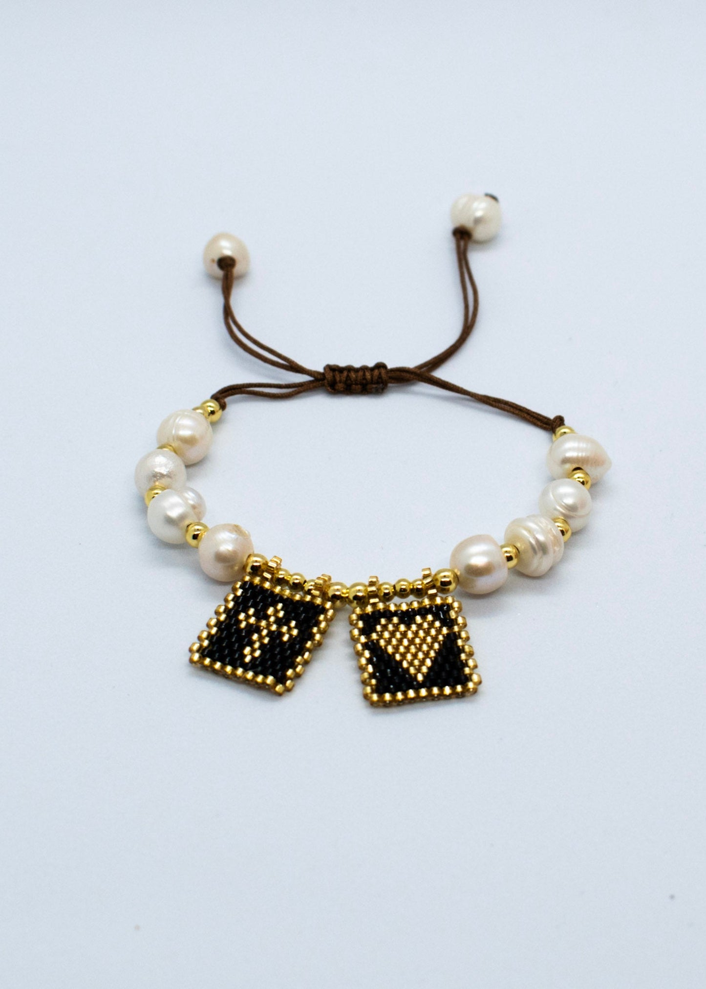 Scapular_bracelets