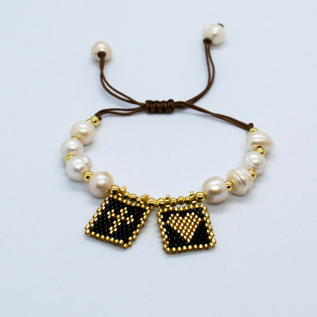 Scapular_bracelets