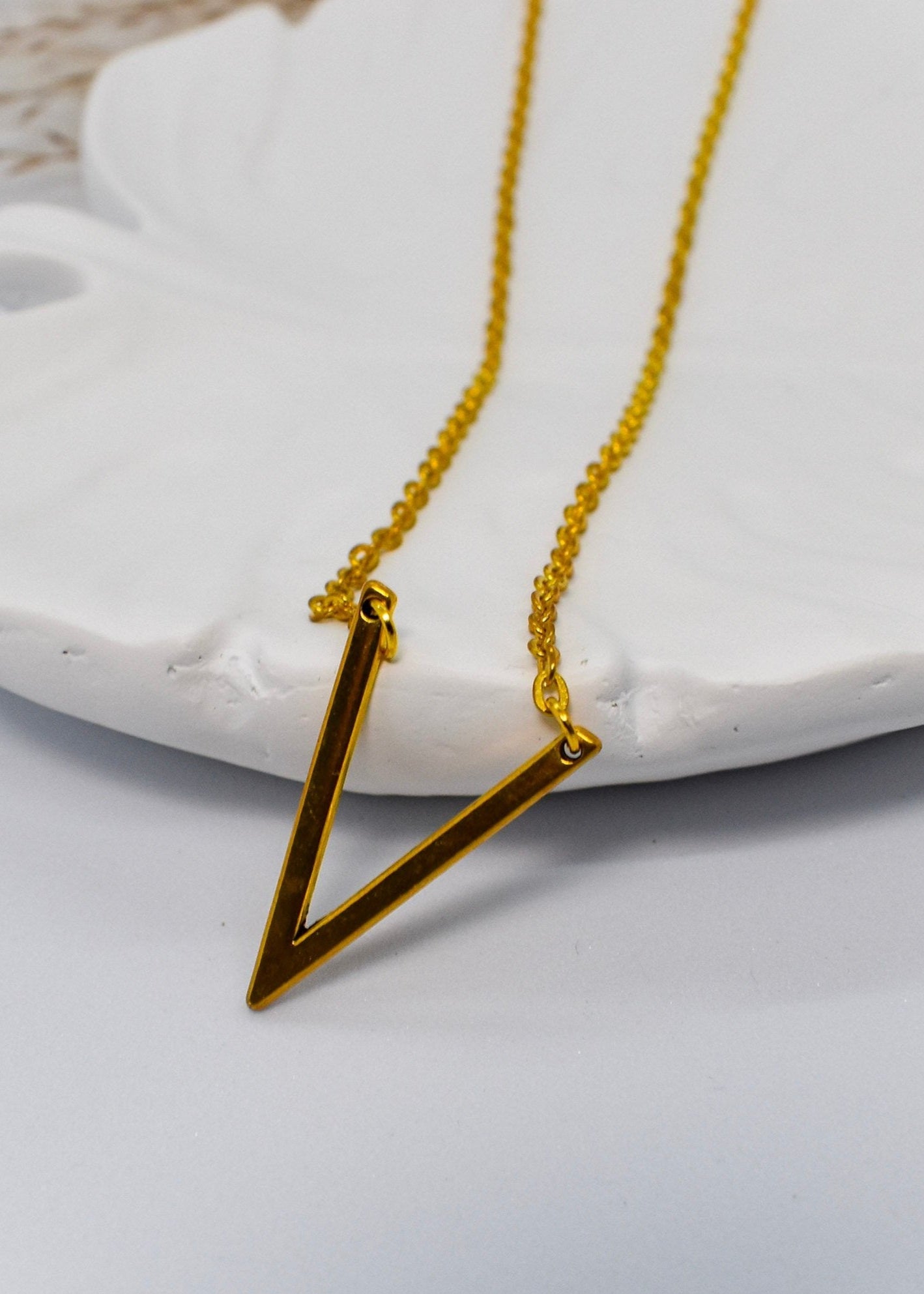 V shaped necklace
