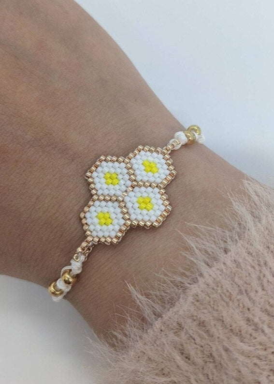 bee hive beaded bracelet