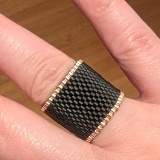 black ring miyuki