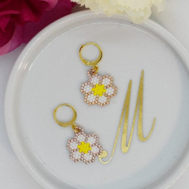 daisy flower earrings yellow 2