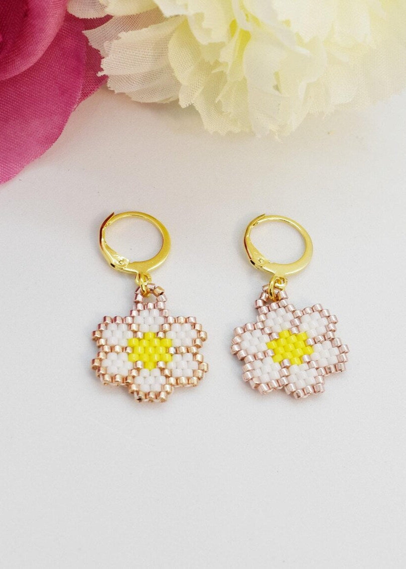 daisy flower yellow