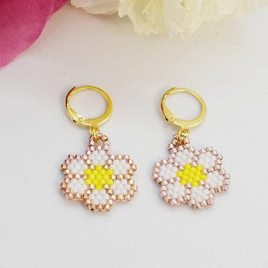 daisy flower yellow