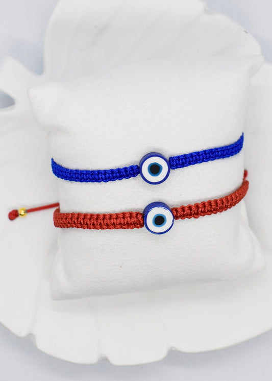 evil eye macramebracelets red and blue