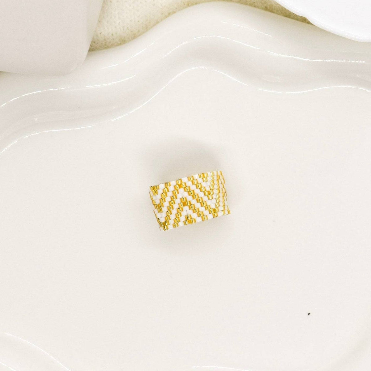 golden zigzag ring