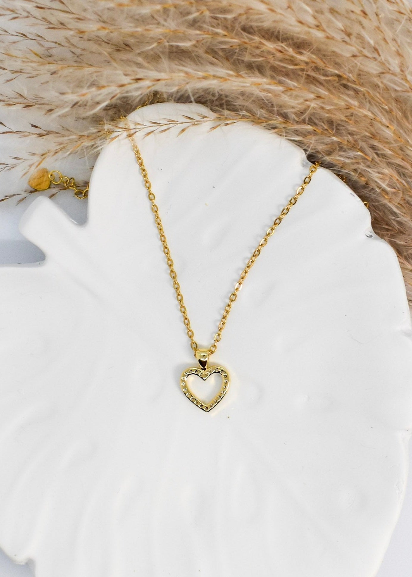 heart pendant necklace