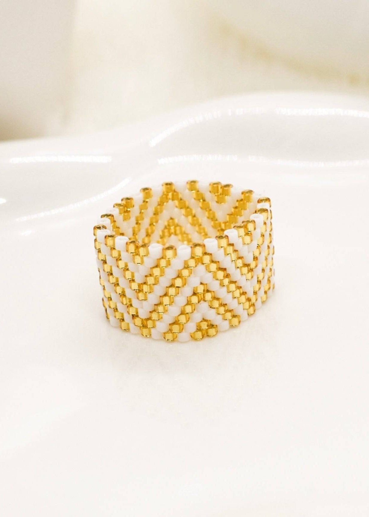 miyuki zigzag golden ring