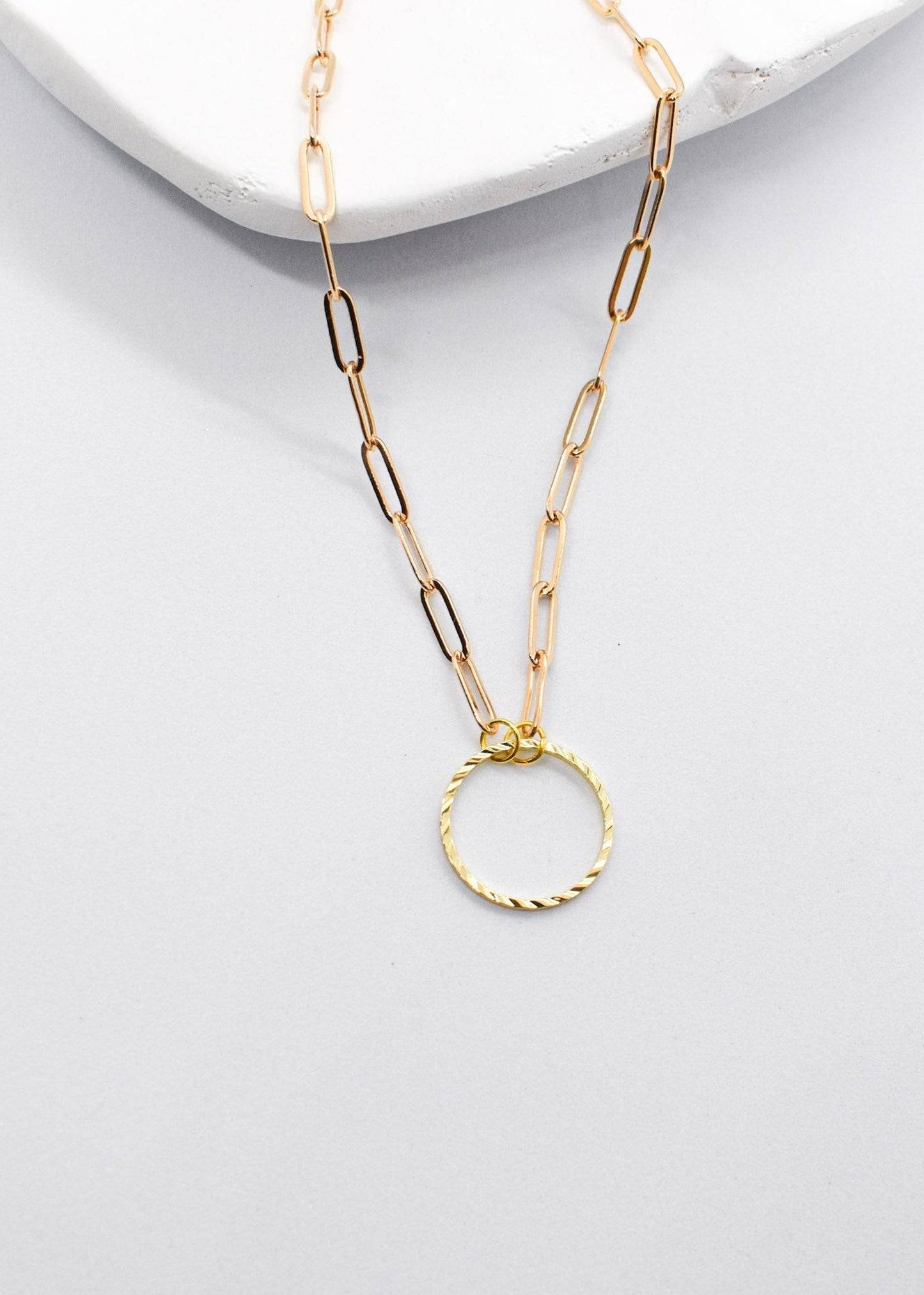 paper clip chain with hoop