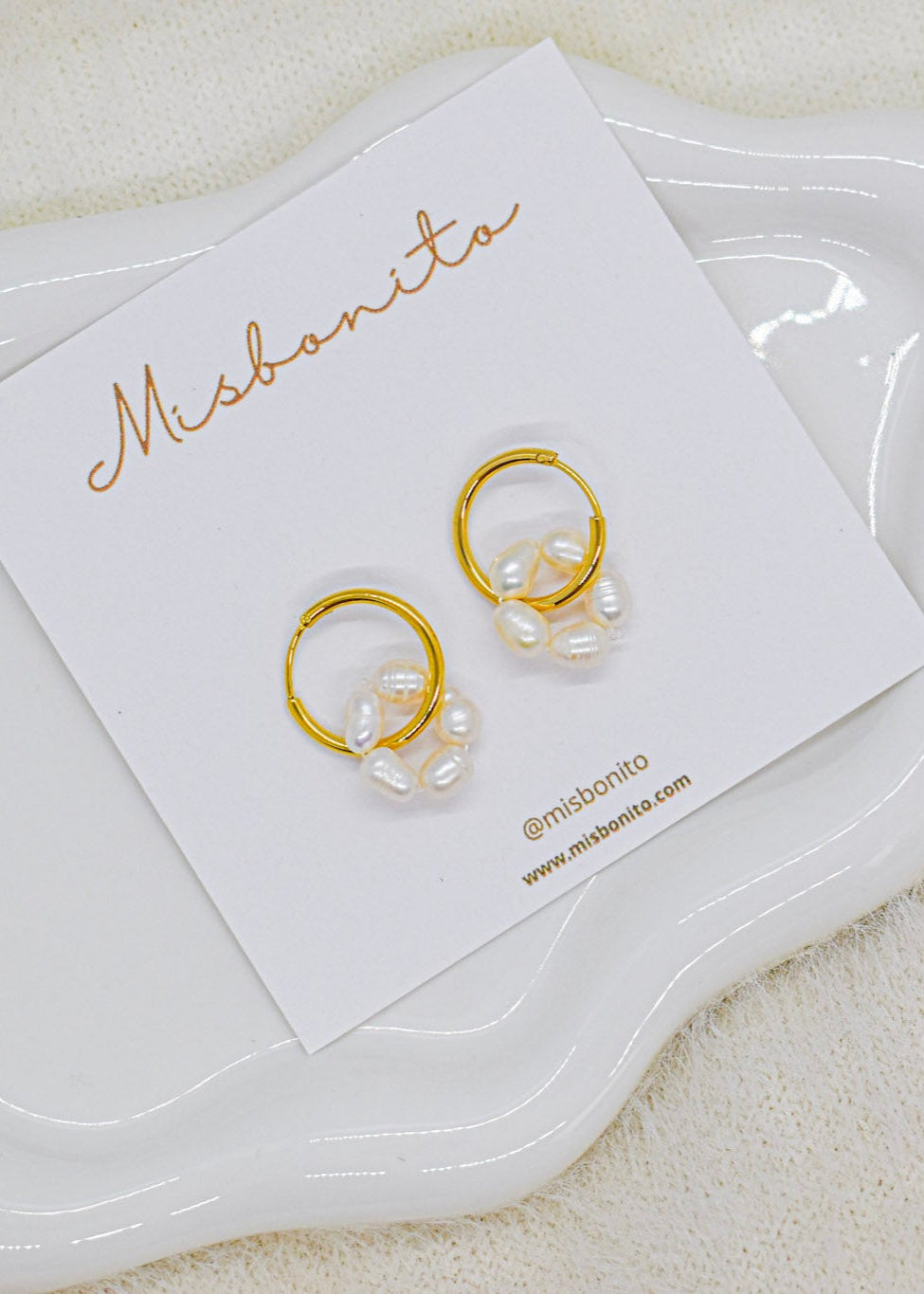 pearlround earrings