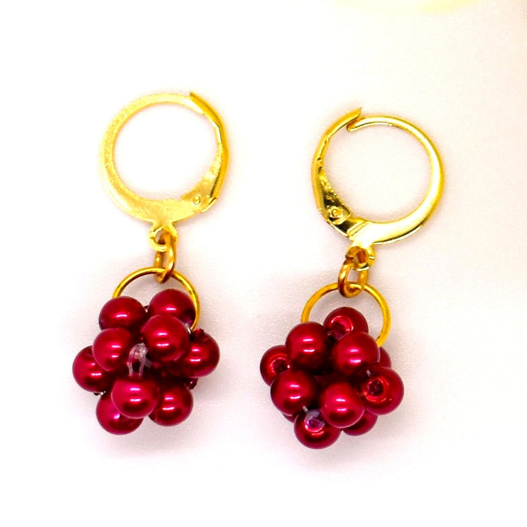 red pearls huggies