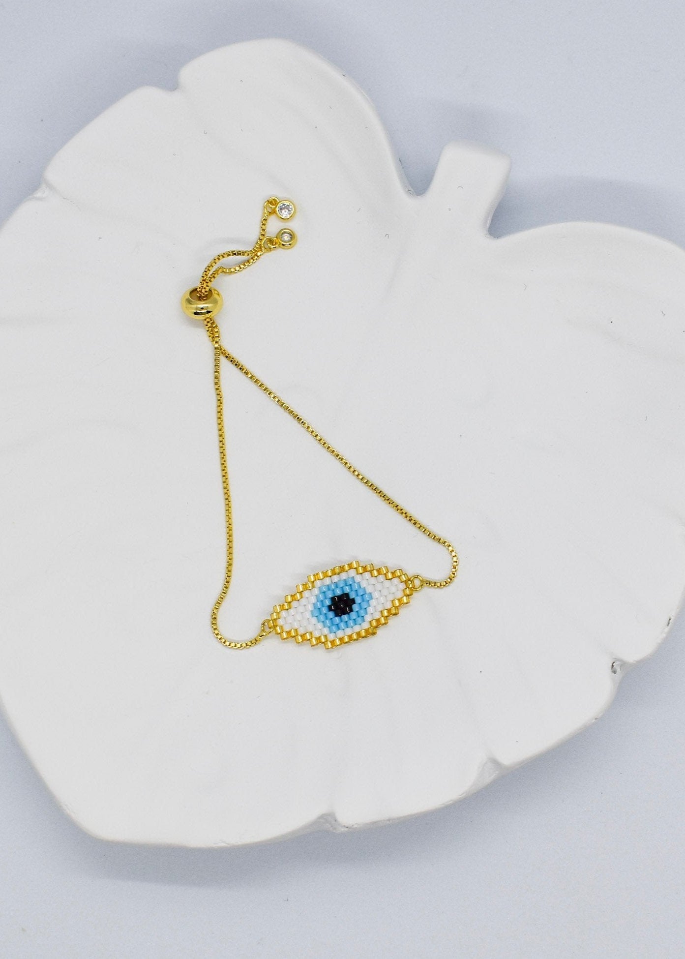 stainless steel oval evil eye bracelet