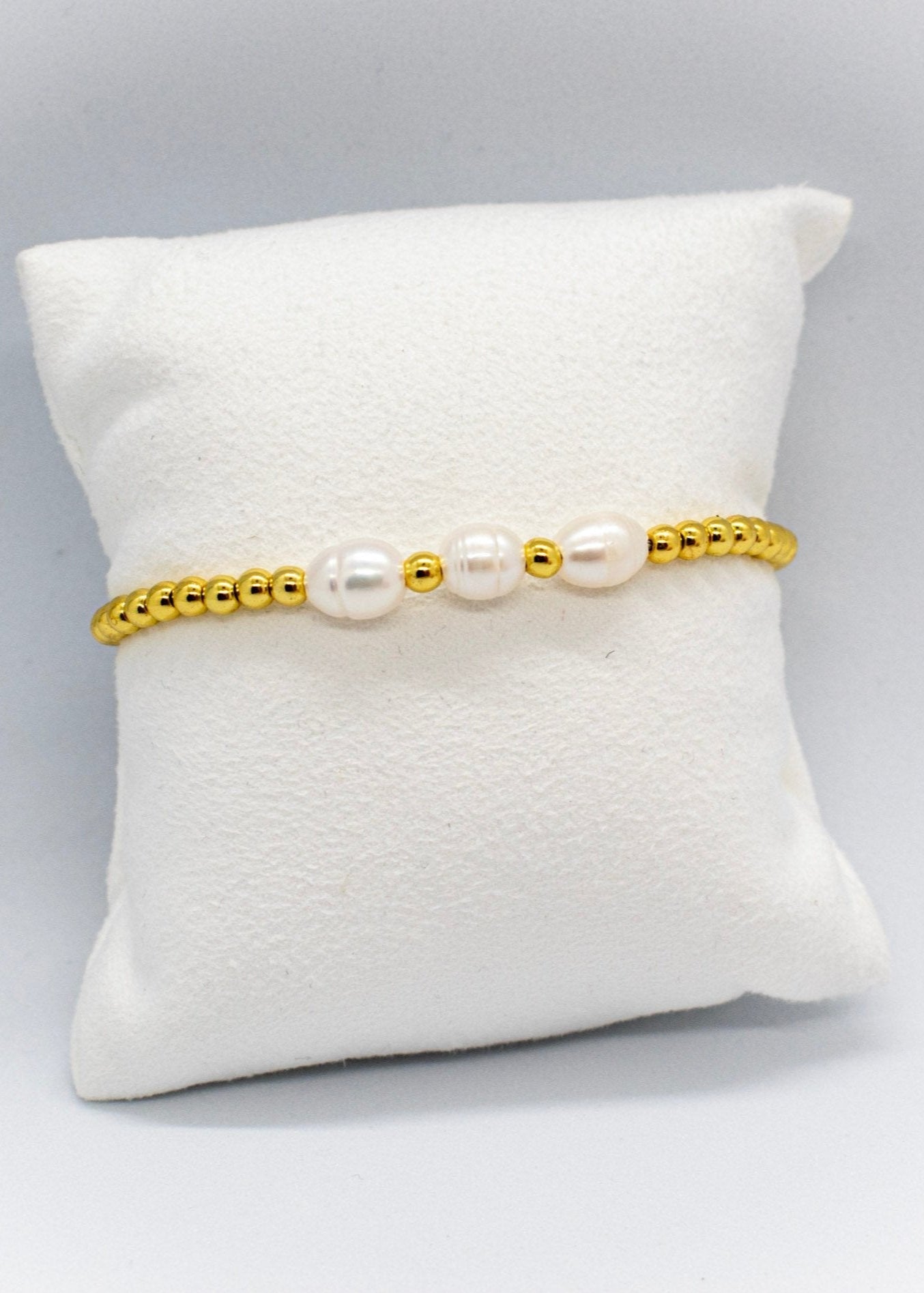 three pearl bracelet