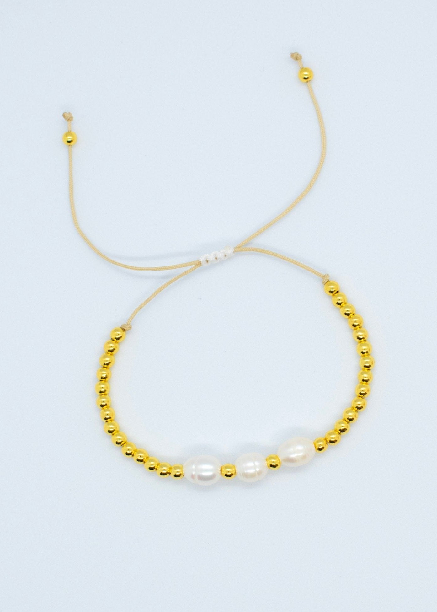 three pearl bracelet