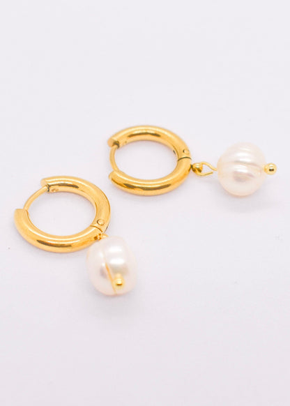 Freswater pearl hoops