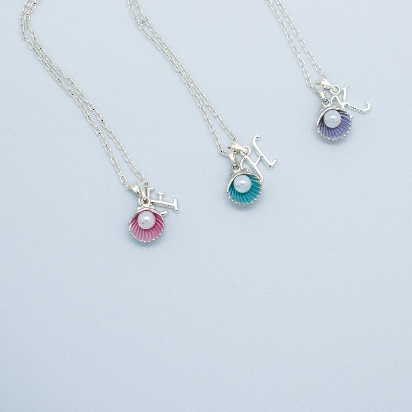 Shell charm necklace