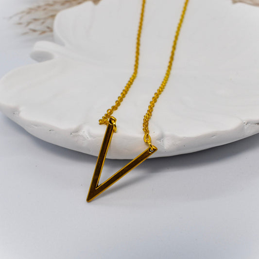 V shaped necklace 