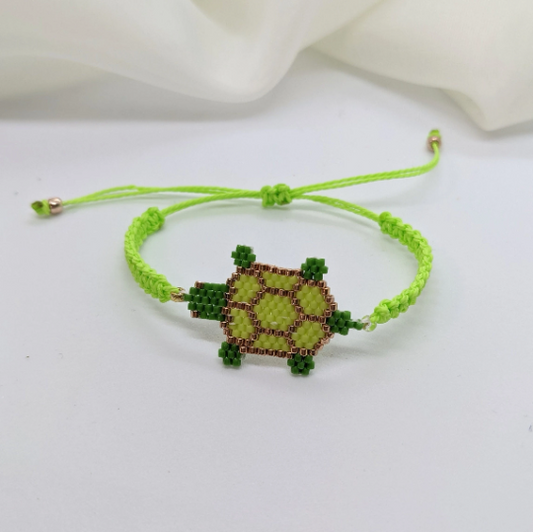 beaded turtle bracelet