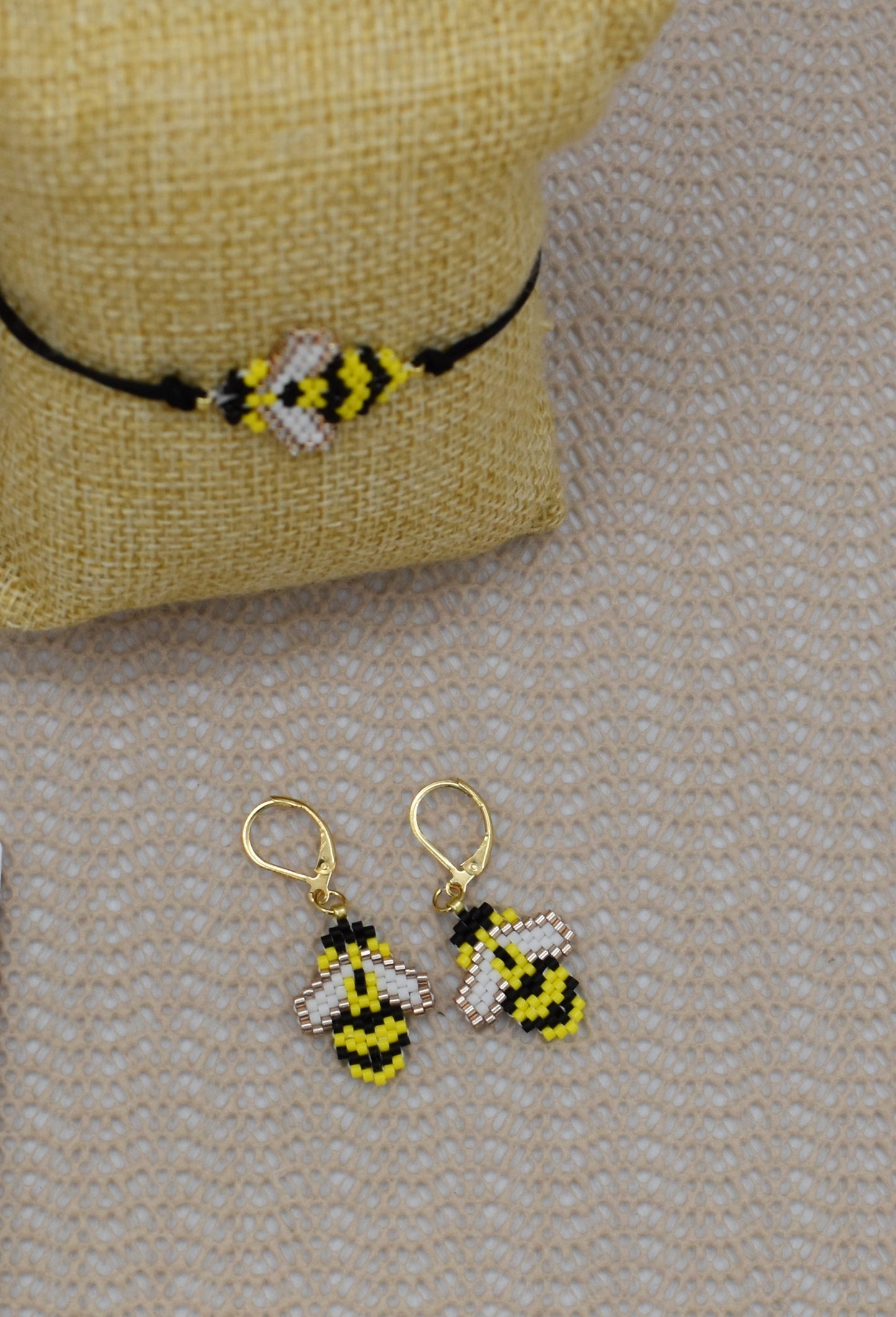 bee earrings and bracelet set
