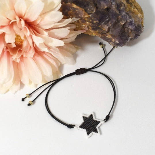 Black star bracelet