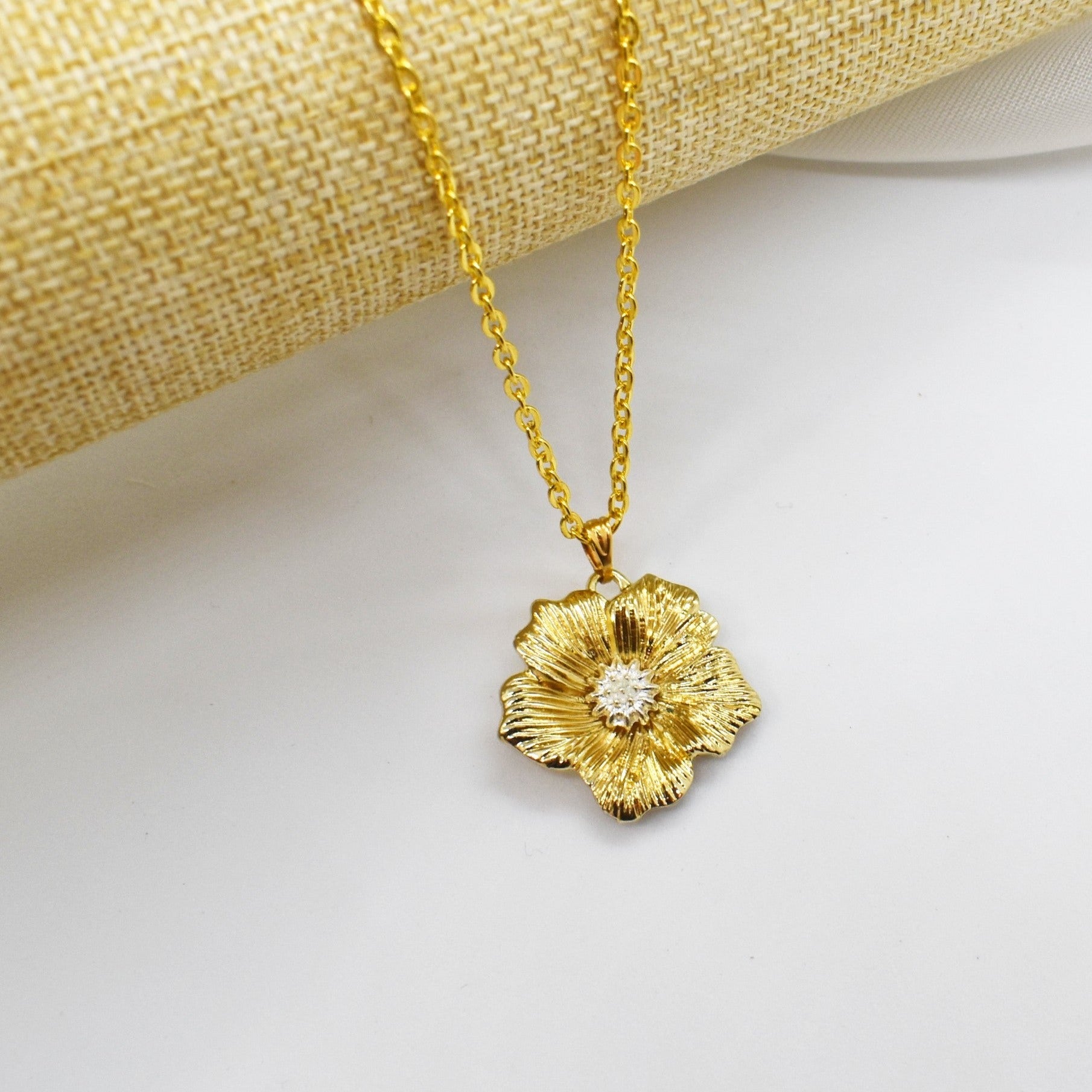 Flower necklace