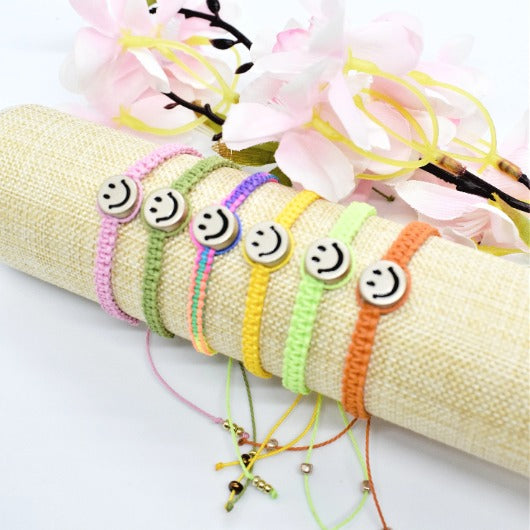 Happy face macrame bracelet