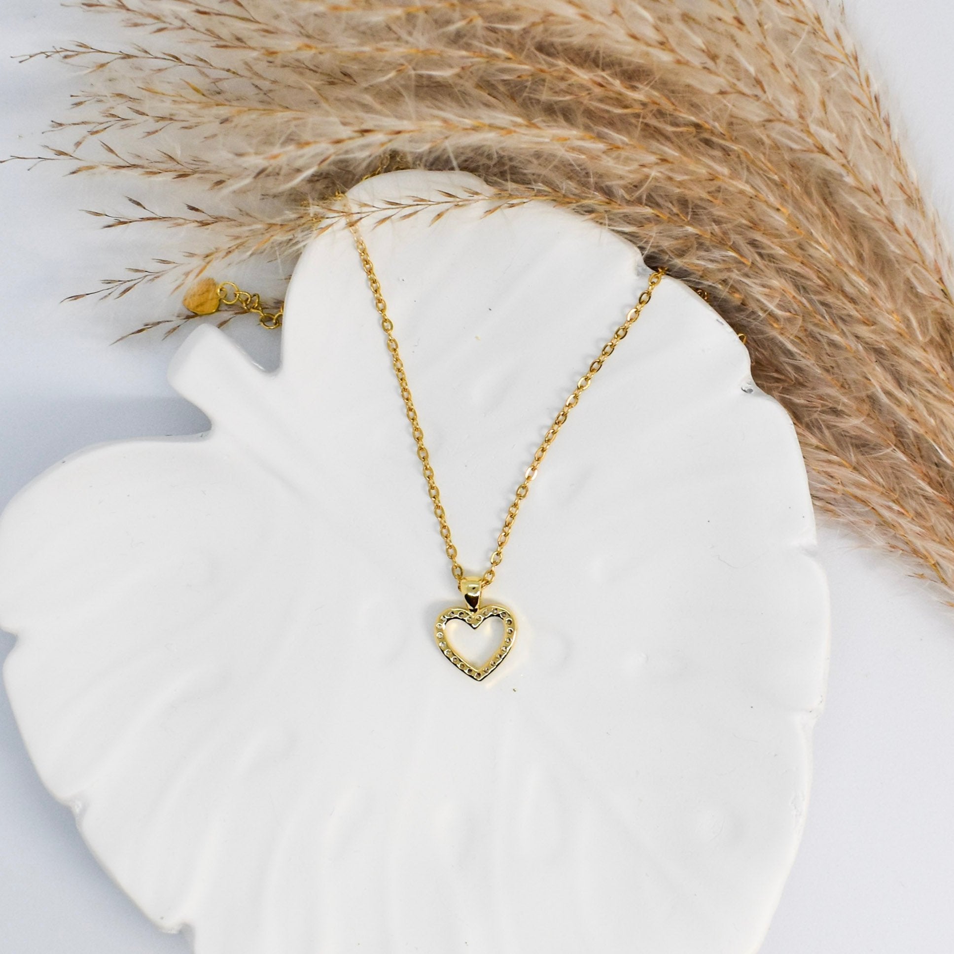 heart pendant necklace