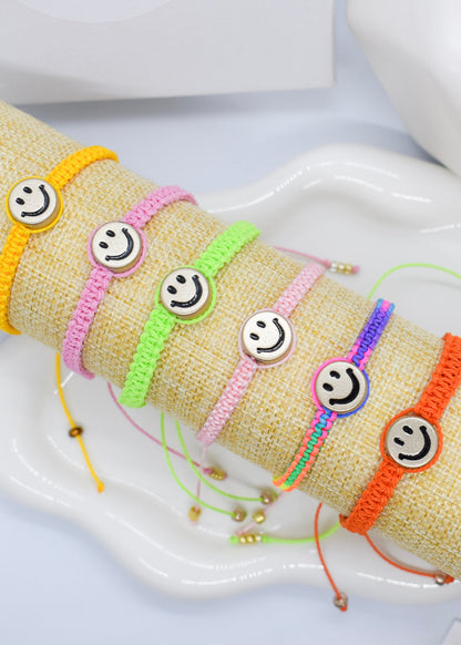 macrame Happy face bracelet