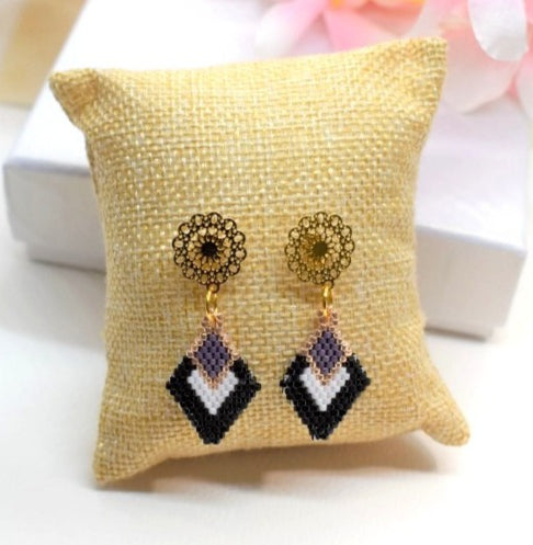 Rhombus beaded earrings