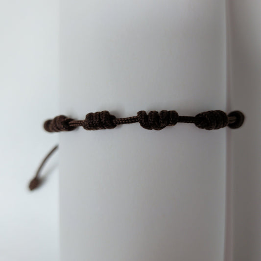 Bracelet Sept Noeuds (Marron)