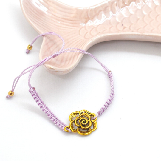 Rose macrame bracelet