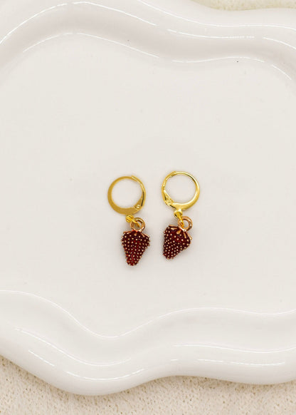 short fresa earrings